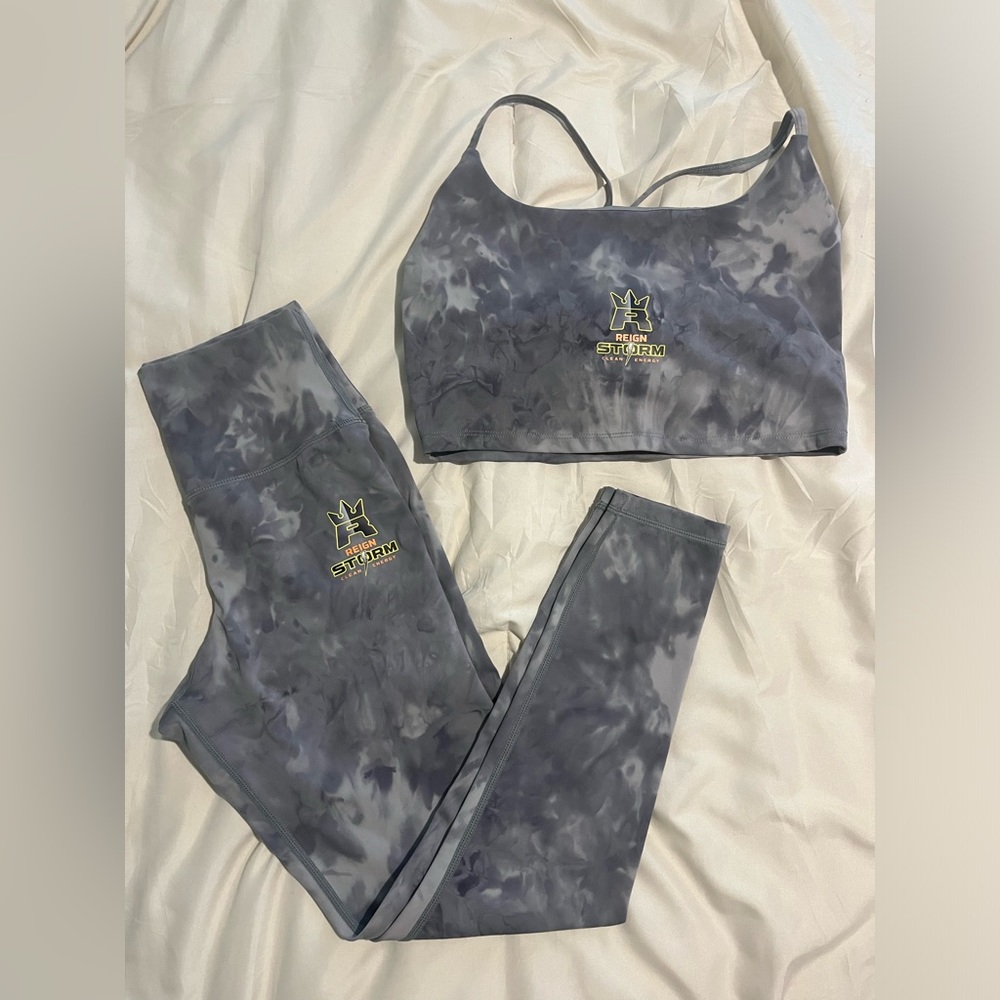 Small Glyder workout active wear gym set grey Tye dye